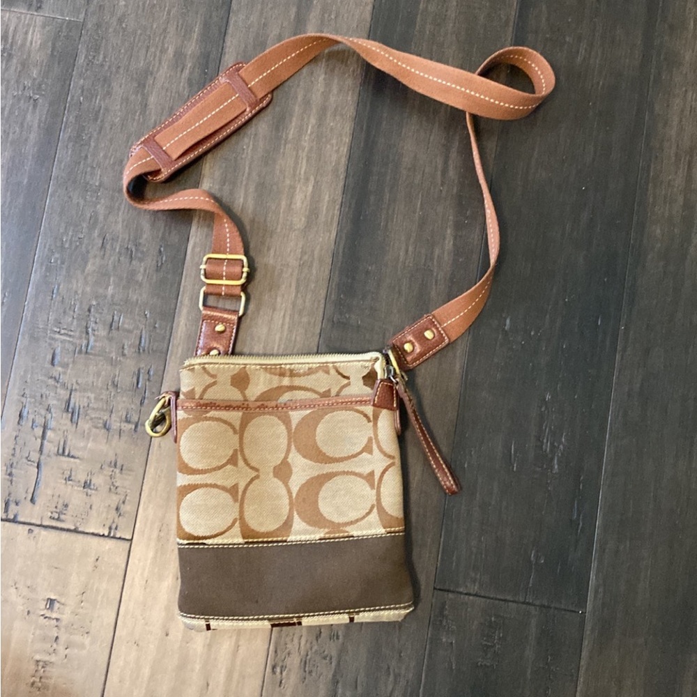 Vintage coach cross body purse